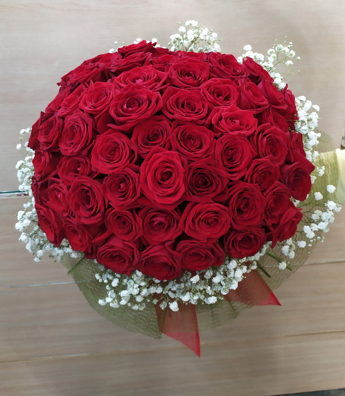 RAMO DE ROSAS COLOR A ELEGIR RR50
