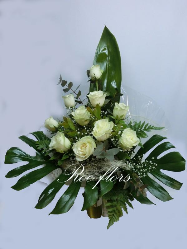 SANT JORDI RAMO DE 10 ROSAS COLOR A ELEGIR SJR1